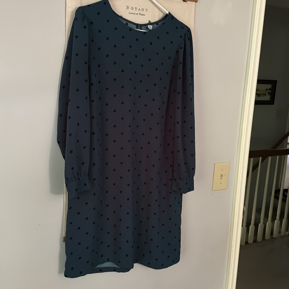 Old Navy Green Polka Dot Shift Dress - Picture 3 of 5